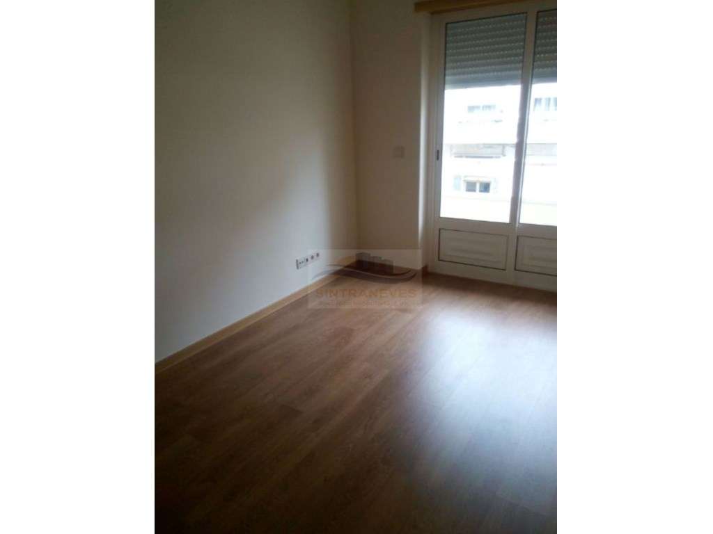 Apartamento T2 Totalmente Remodelado | 90 m²-3