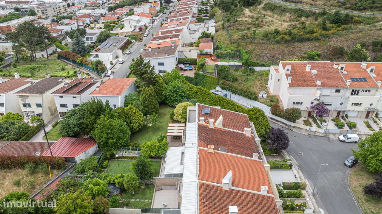 Moradia T5+1 no Centro de Braga, Nogueira-17