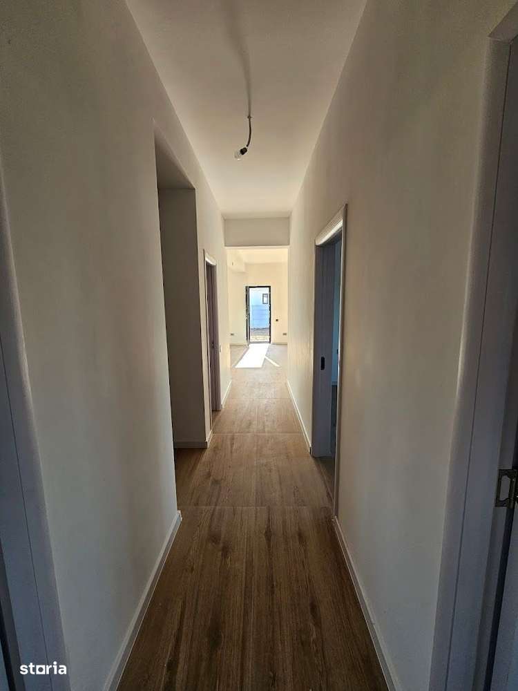 Casa 4 Camere,  DOMNESTI-1 km de Primarie, - Imagine principală: 4/12