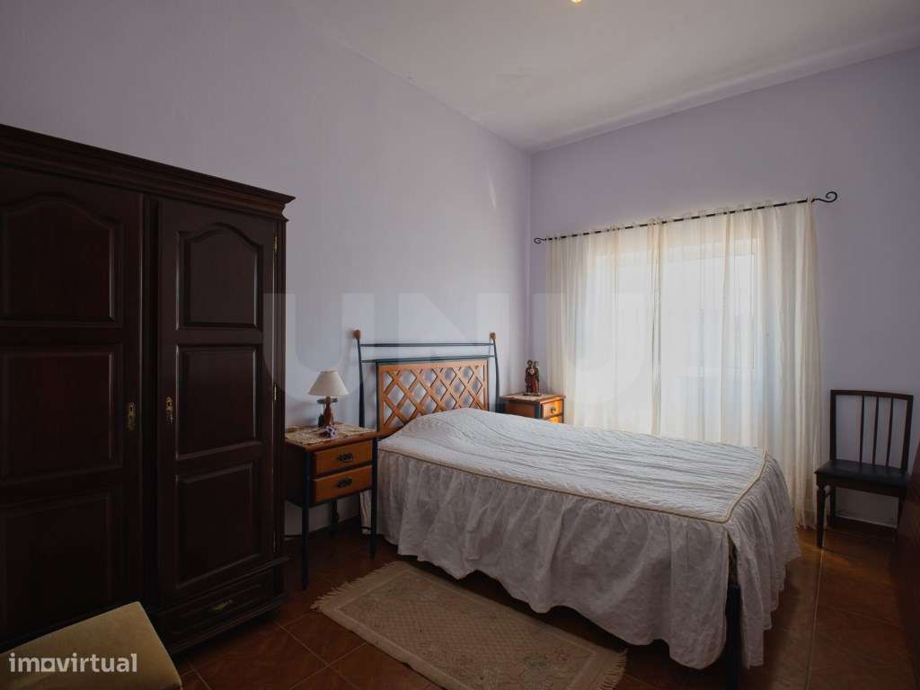 Moradia independente T2 + Anexo T3 , para venda, Óbidos - Grande imagem: 4/23