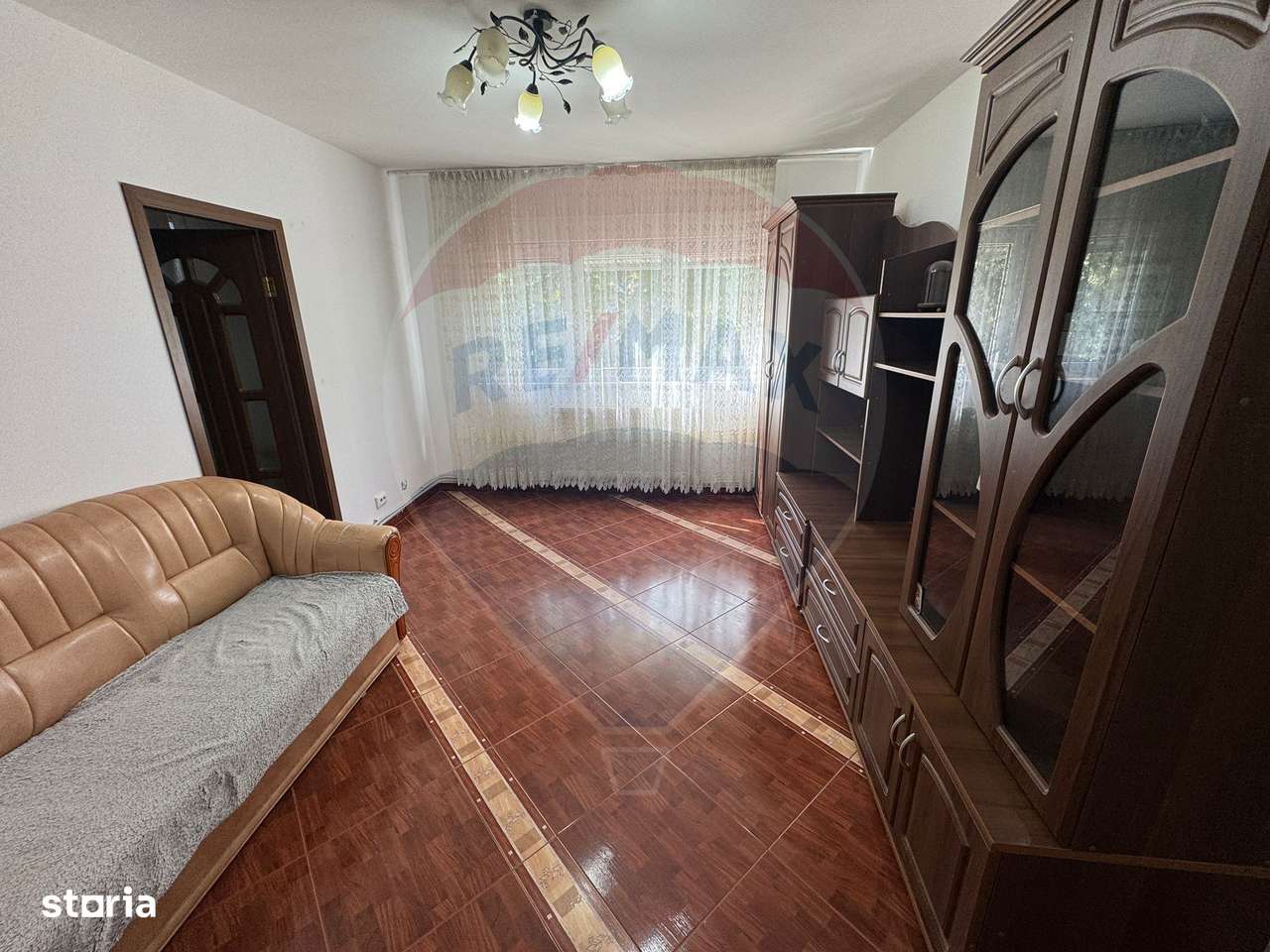 Apartament cu 3 camere de vanzare - Imagine principală: 1/10