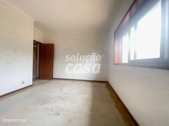 Moradia Isolada T4 para REMODELAR, com 2860m2 de Terreno!-15