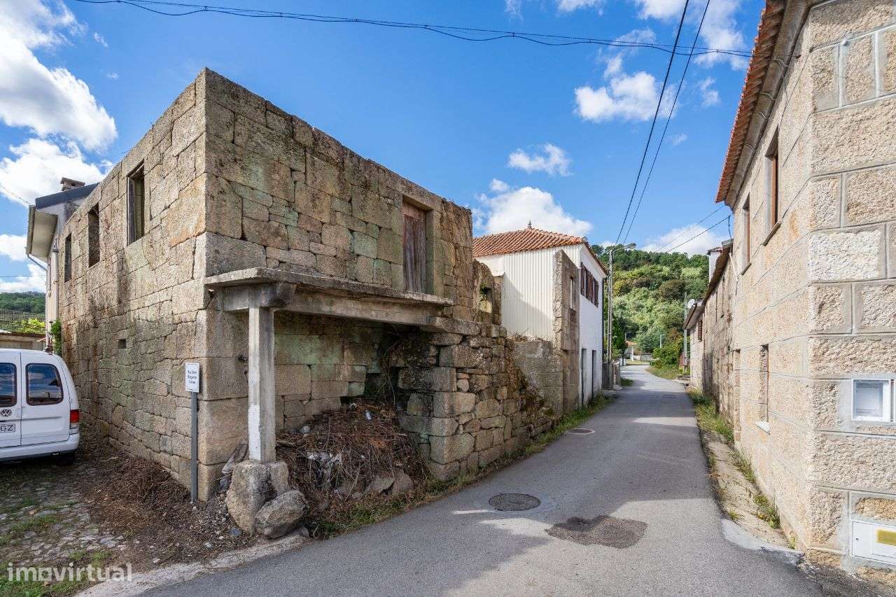 Conjunto de 4 moradias em Borbelinha, Adoufe - Vila Real-2