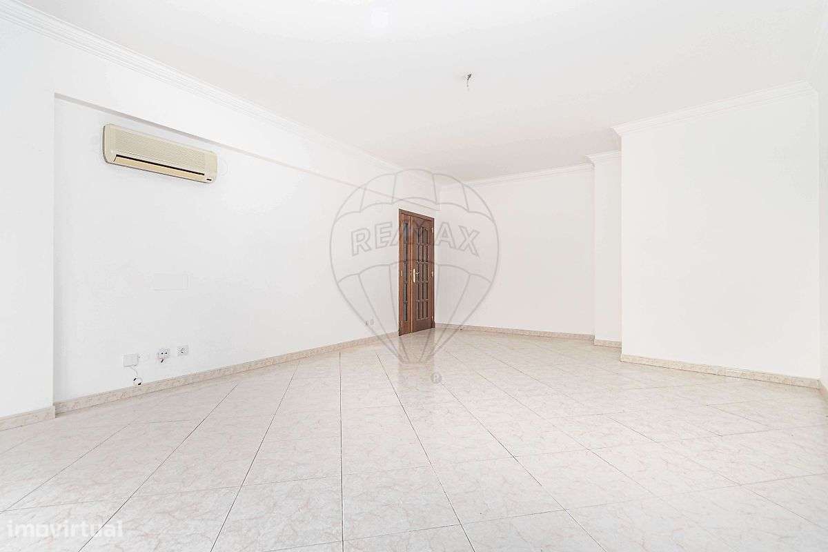 Apartamento T2 para arrendamento - Grande imagem: 4/12