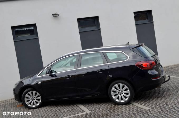 Opel Astra IV 1.4 T Cosmo S&S - 12