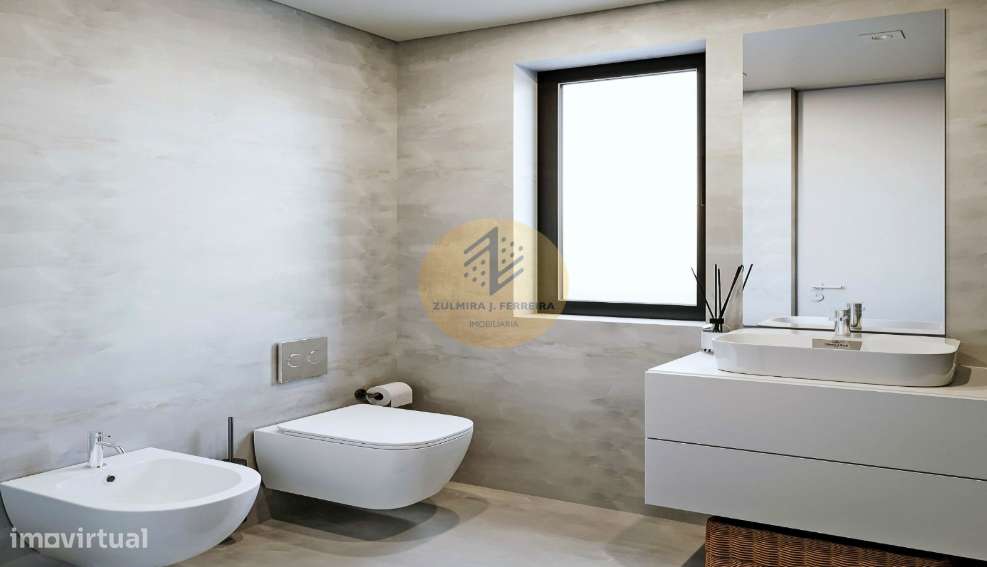 Apartamento T2| 2 Suítes| Varanda| Junto ao H.S. João| Areosa-11