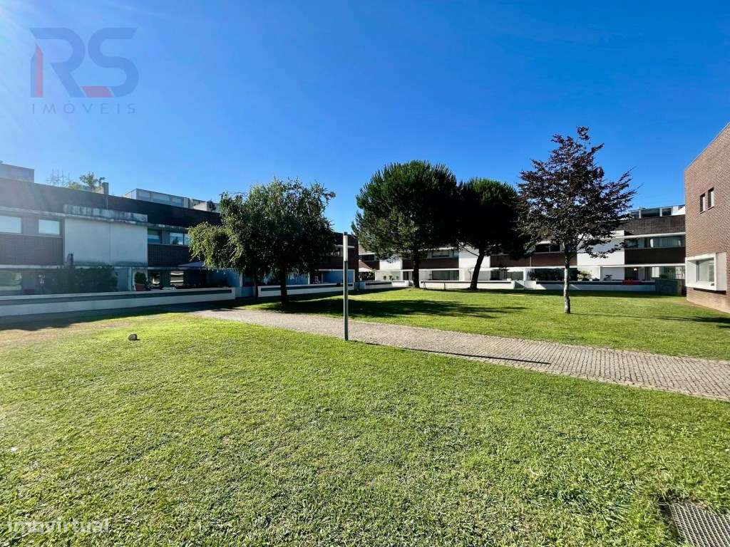 Moradia condomínio fechado T5-38