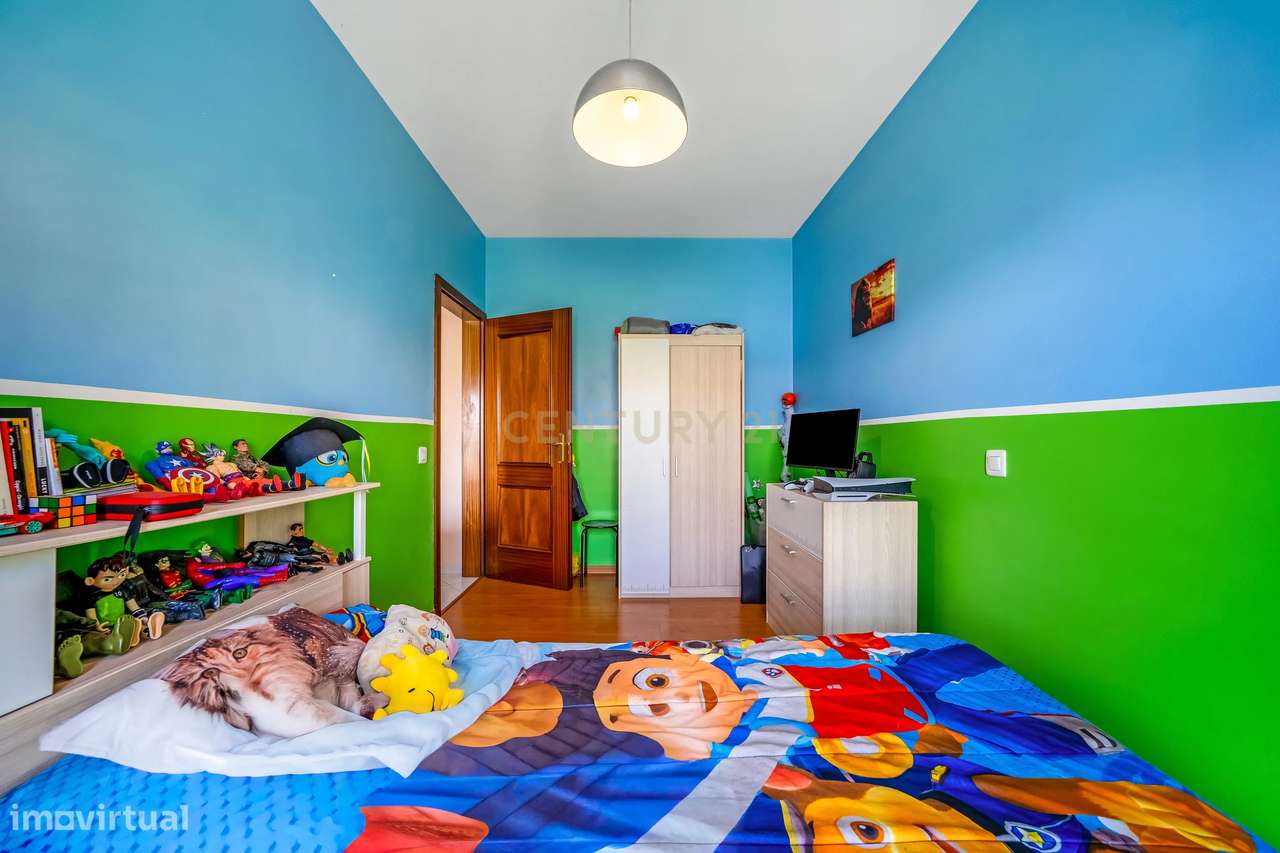 Apartamento T3 com Lugar de Garagem e Arrecadação-8