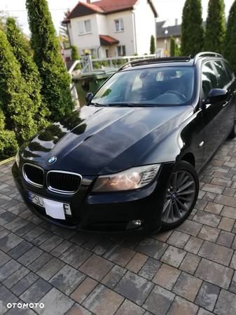 BMW Seria 3 318d DPF Touring - 17