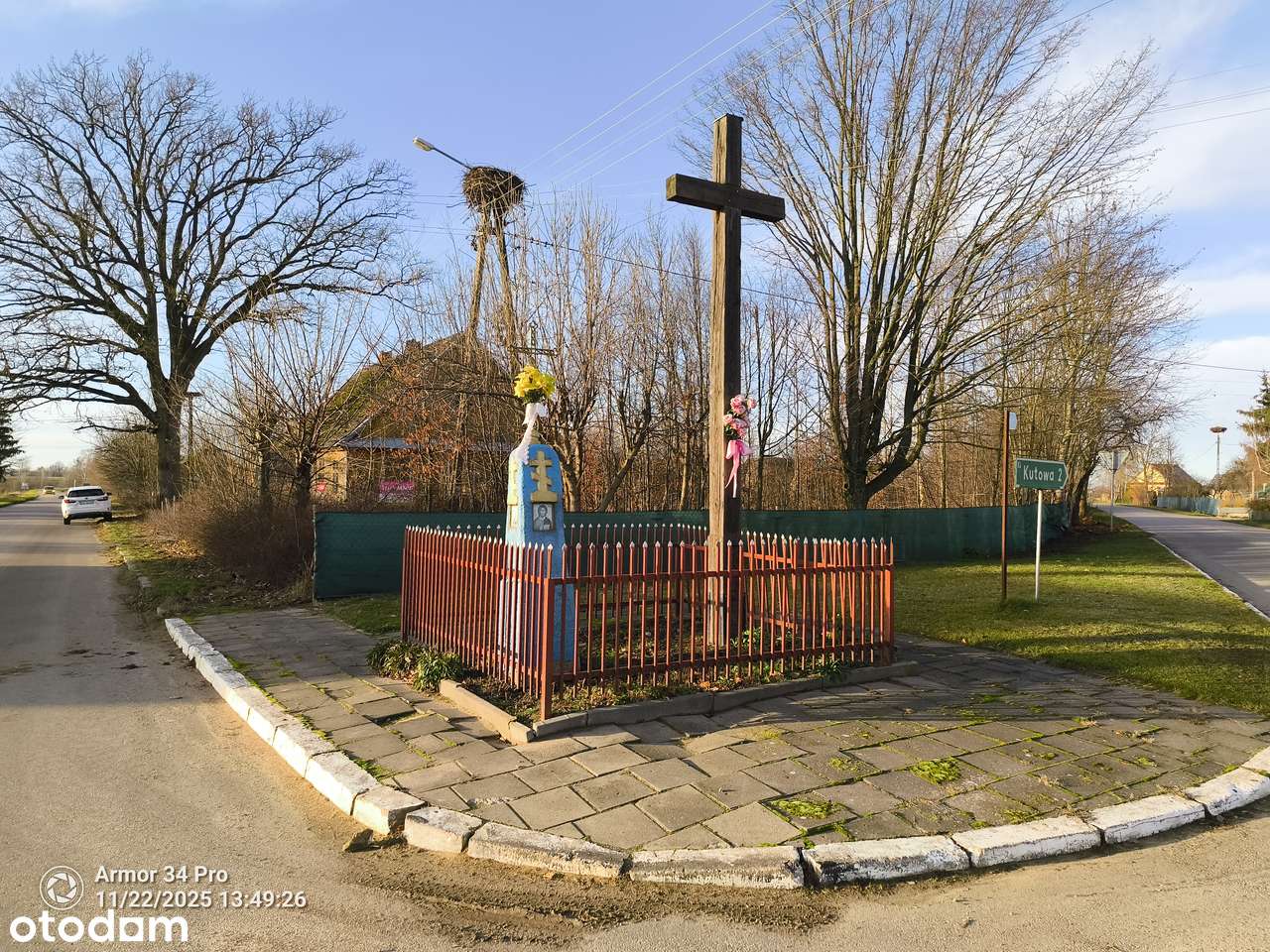 STARY DREWNIANY DWOREK w Łosince z 1890 roku.  REWEACYJNY ZDROWY DYL-8