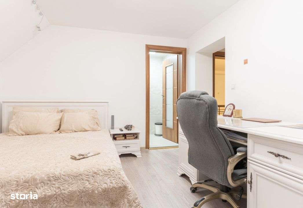 Pensiune Turistica cu Sala de Mese + Casa de Locuit in Cristesti-12