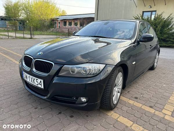 BMW Seria 3 318i - 2