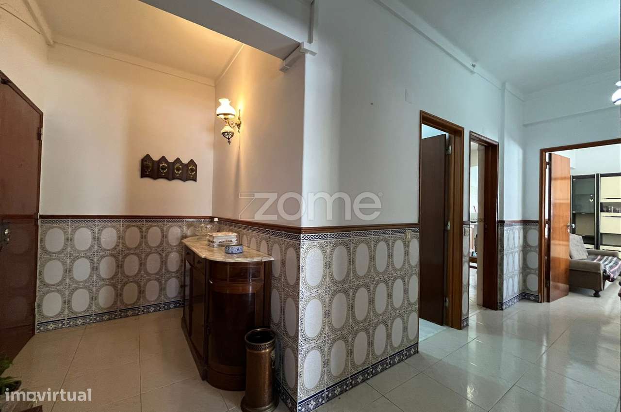 Luminoso T2 no Coração de Corroios – Conforto e Centralidade - Grande imagem: 3/11