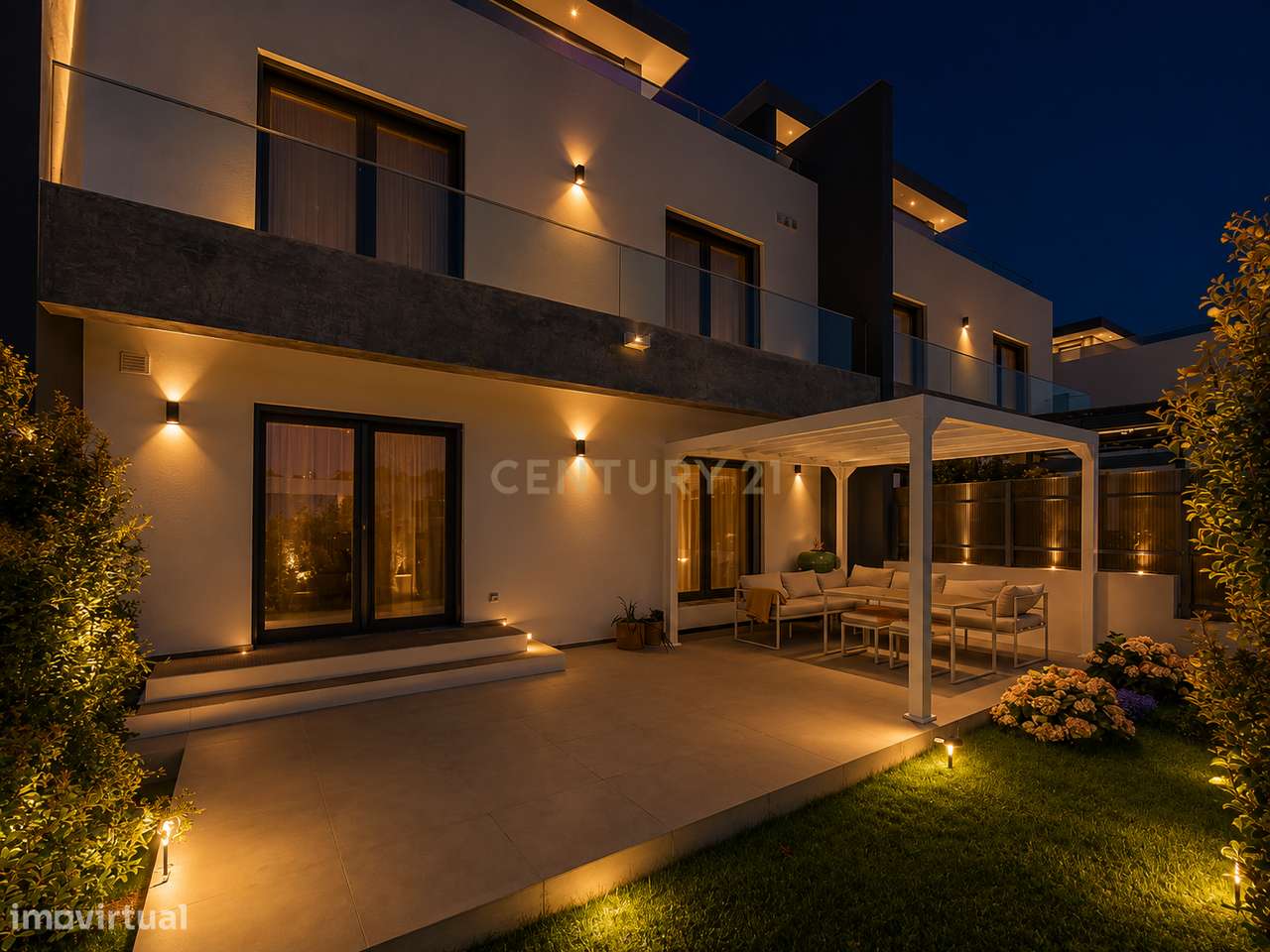 Moradia T4 em Condomínio Privado | Piscina | 6WC | Jardim | Terraço |-20