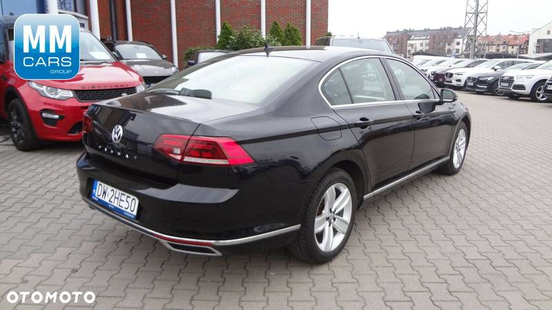 Volkswagen Passat - 5