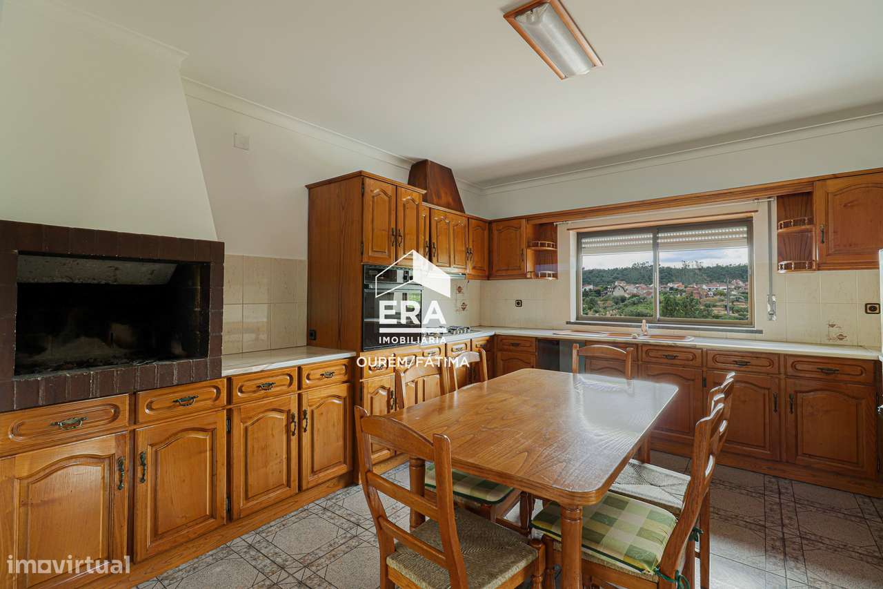 Moradia T5 no Olival, Ourém-7