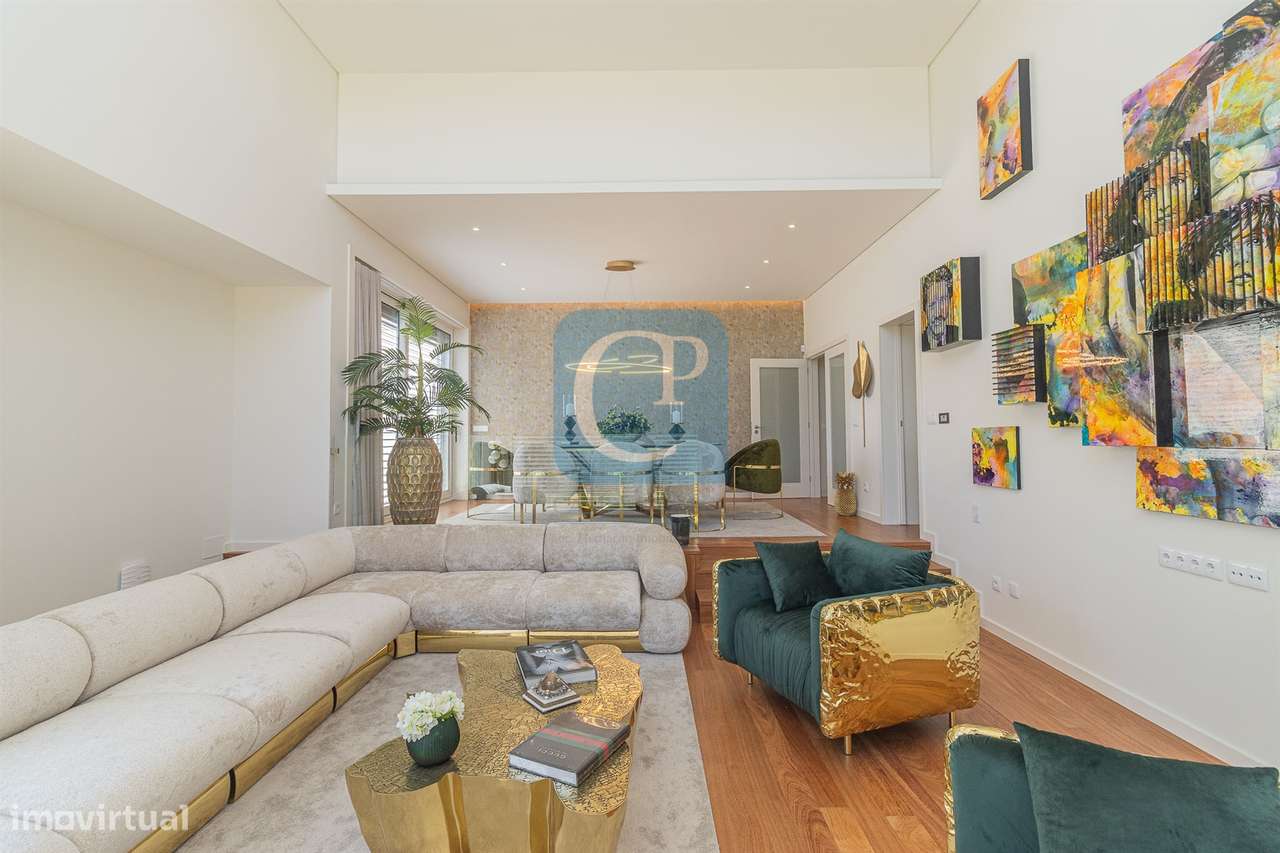 Moradia V5 com piscina e jardim, em Nogueira na Maia - Grande imagem: 4/59