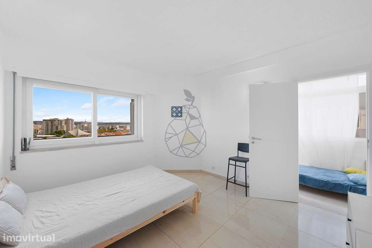 Apartamento Renovado T1 no Centro de Portimão-17
