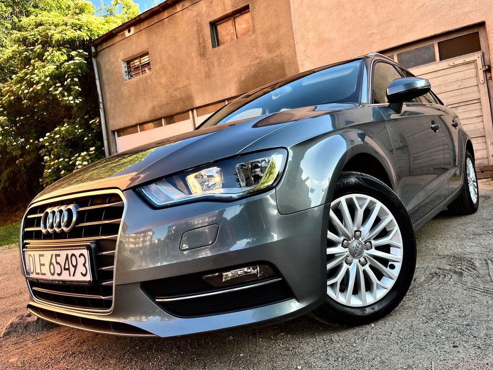 Audi A3 8V 1.6 TDI DPF S tronic Ambiente 2013