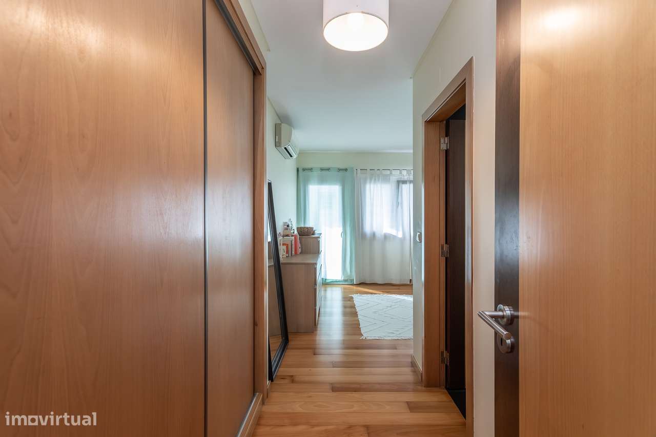 Apartamento T3 em Condomínio Privado – Abrunheira-16