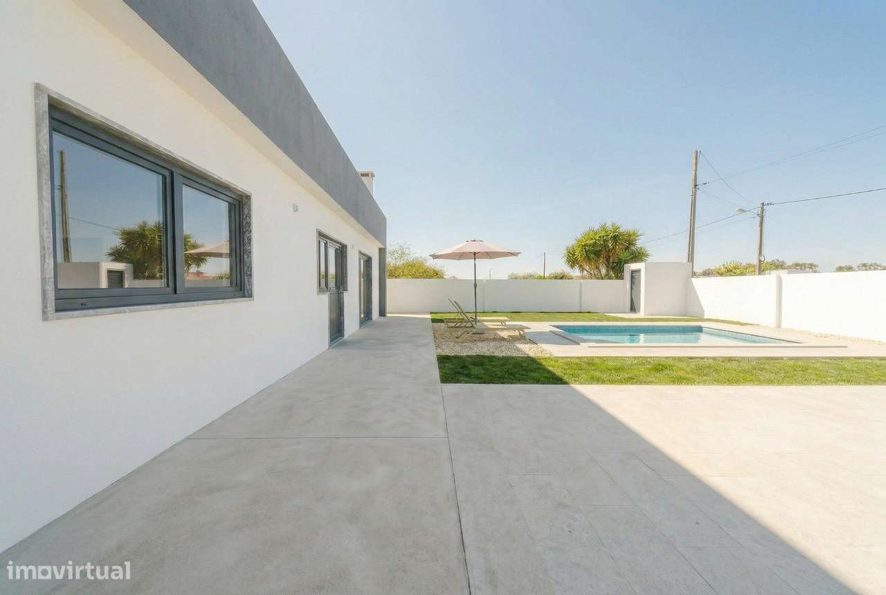 Moradia T3 Isolada por Renovar | Bairro Novo da Jardia, Montijo-27