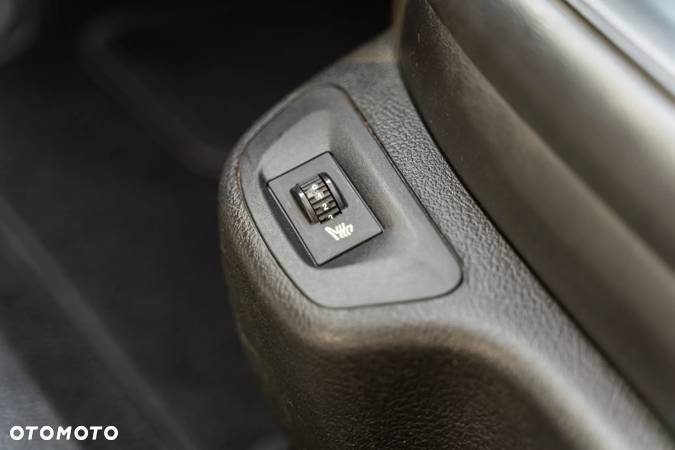 Peugeot 407 2.2 HDI Platinum - 25