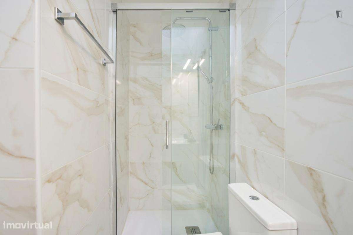 Quarto - localizado em Cais do Sodré Lisbon - Grande imagem: 5/8