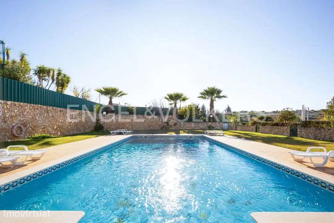 Moradia em banda em condomínio com piscina em Albufeira - Grande imagem: 5/28