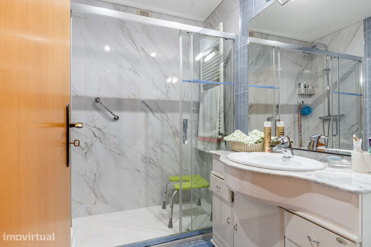 Moradia geminada T5 no centro da cidade - Grande imagem: 3/49