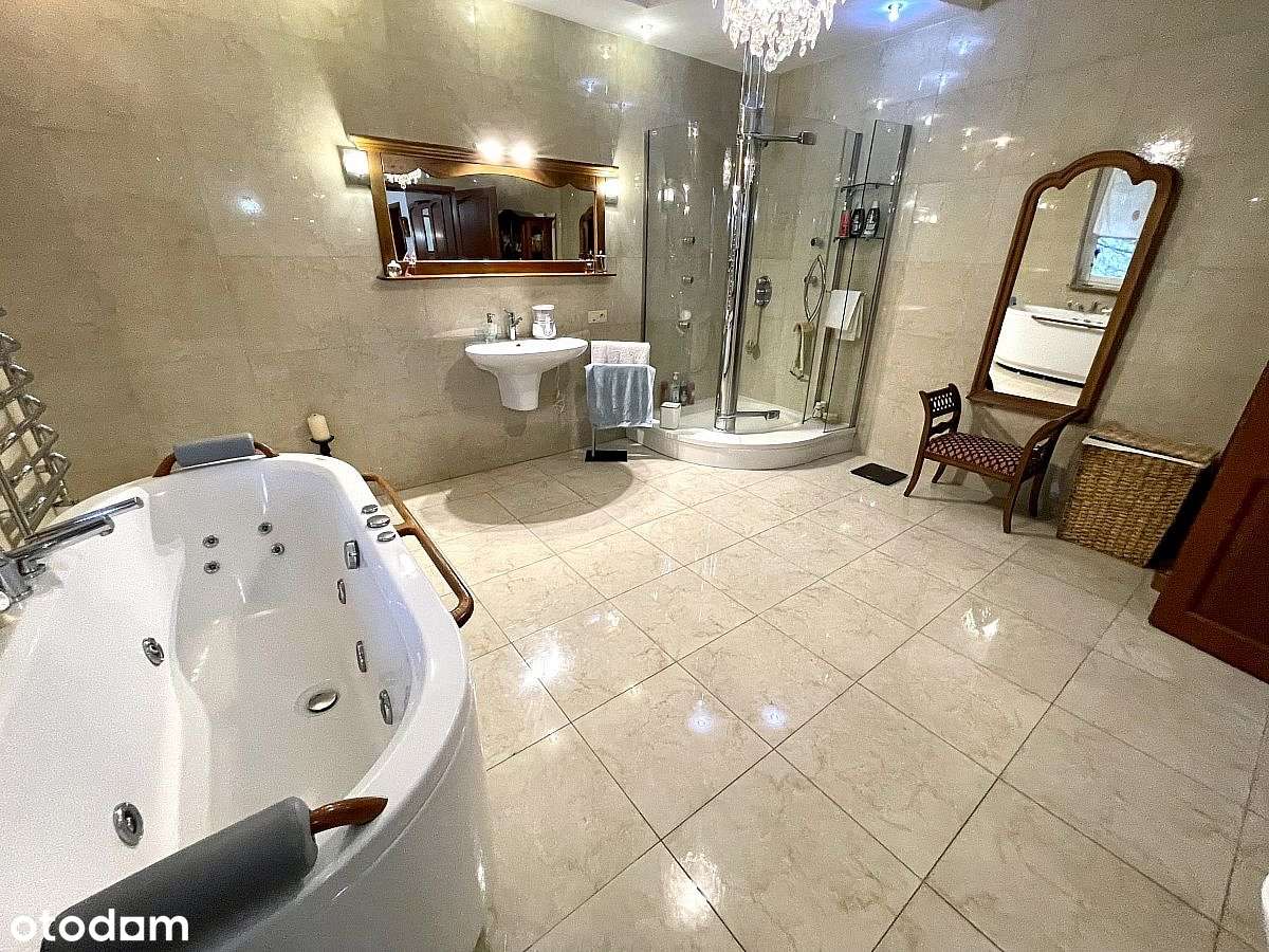 Piękny, niepowtarzalny duży Dom (272m2) w Załomiu-7