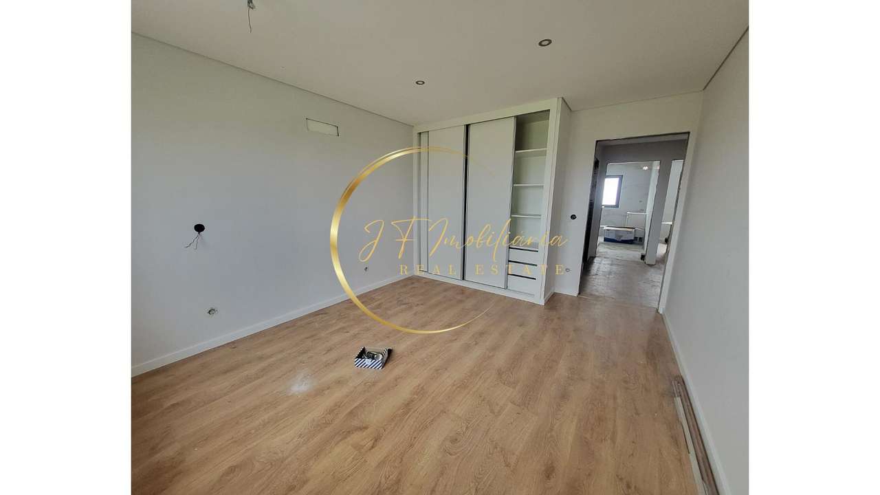 Apartamento T2 C/ Terraço, Esgueira-10