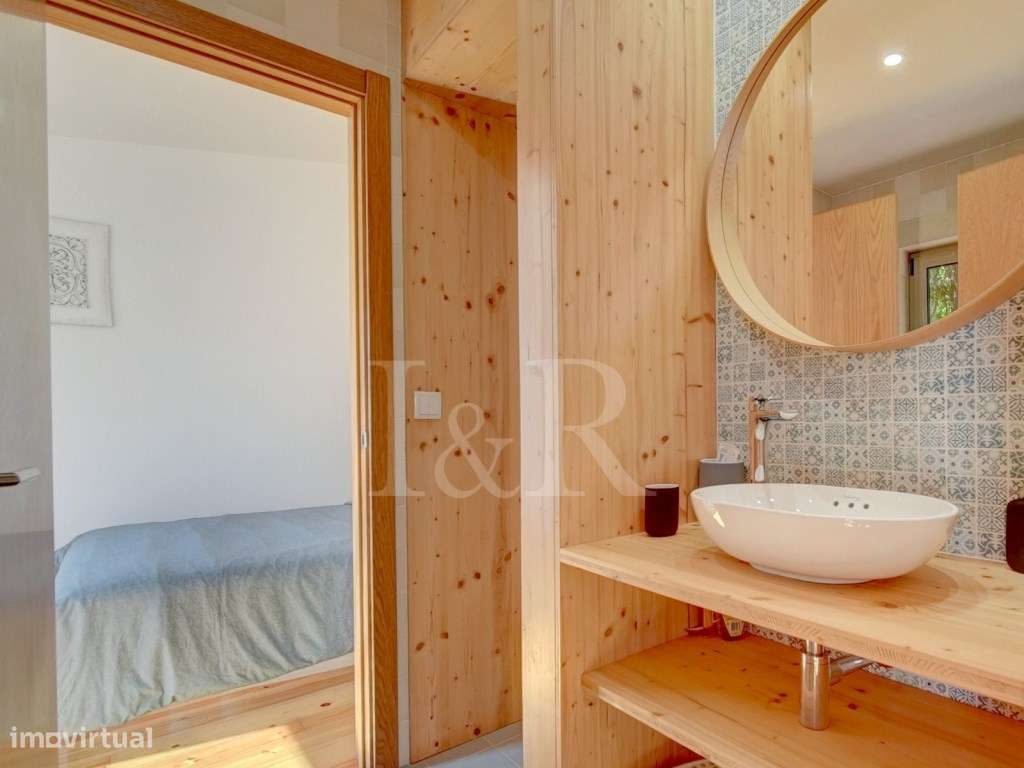 Moradia T2+3 com jardim e vista mar na Azóia, Sintra-44