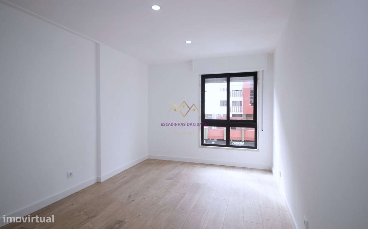 T3 em Alverca – Remodelação Total em Curso - Grande imagem: 4/23