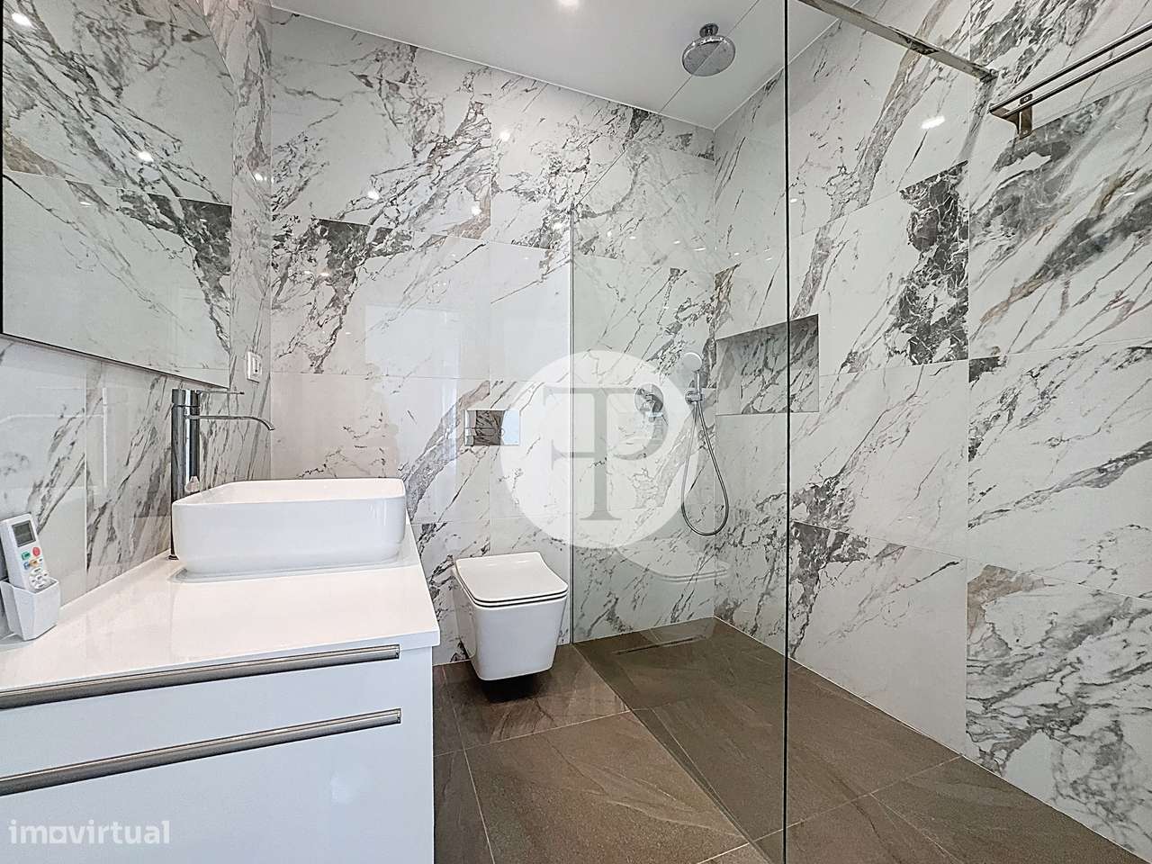 Moradia T4 com 2 suítes, piscina interior central em Alfeizerão-21