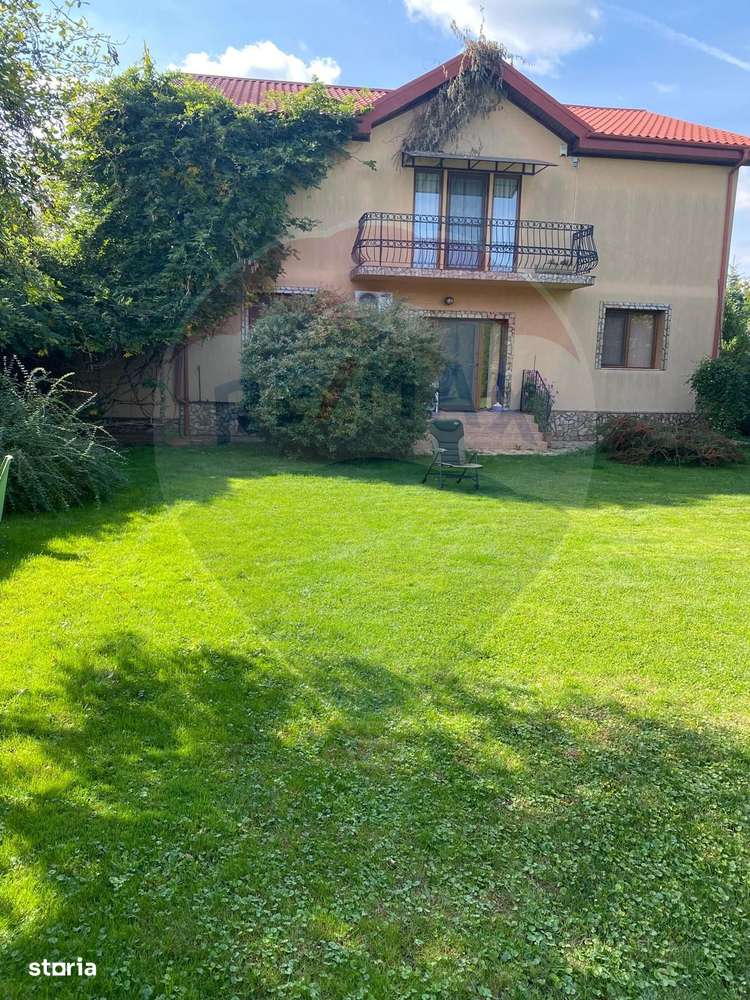 DE VANZARE Vila de vacanta in Pucioasa /Dambovita-2