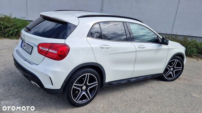 Mercedes-Benz GLA 250 - 17