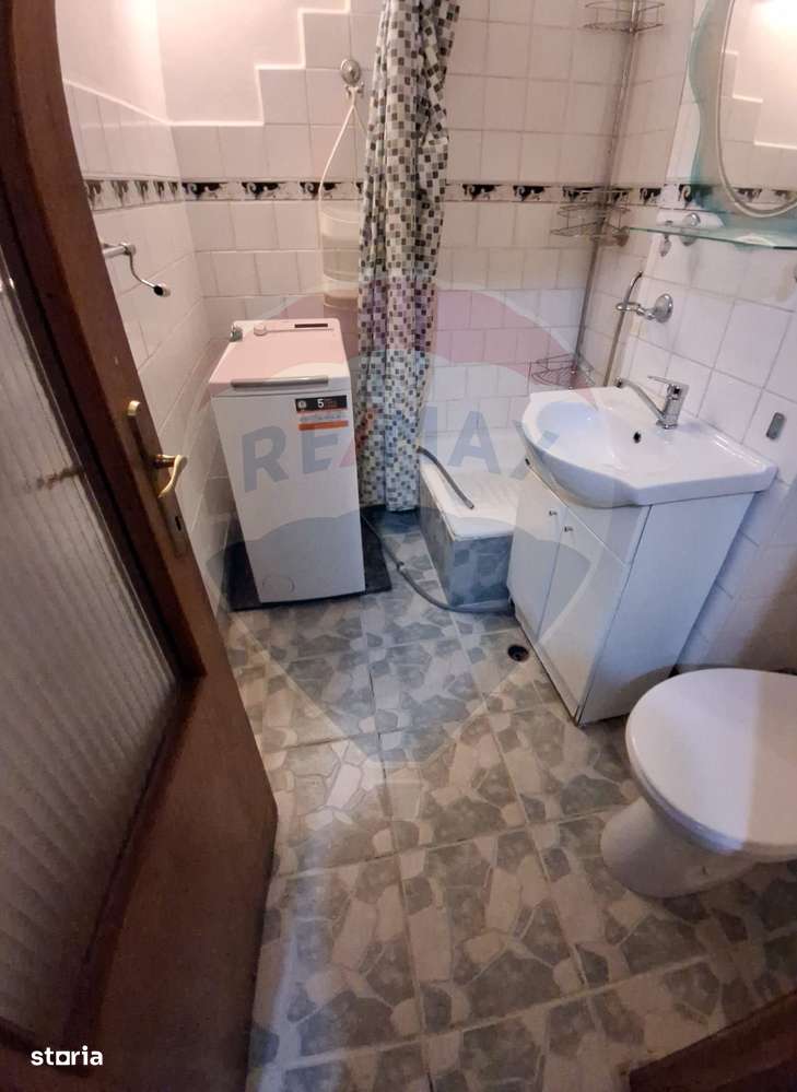 Apartament cu 4 camere de vânzare în zona Iosia-9