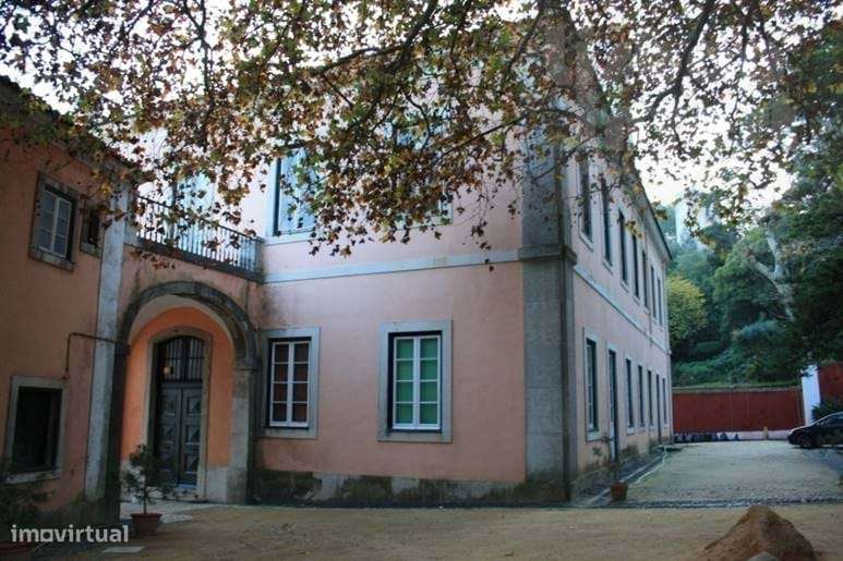 Palacete exclusivo com vistas panorâmicas em Paço de Arcos-12
