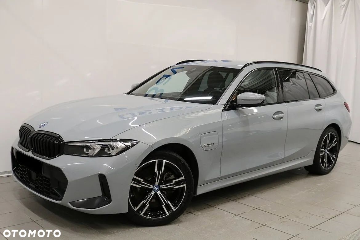 BMW Seria 3 330e xDrive M Sport sport - 1