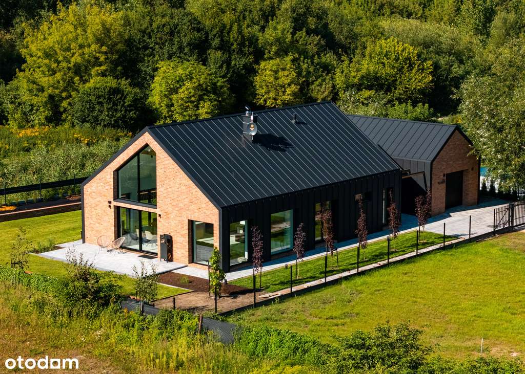 Nowoczesna stodoła, Łomża ul. Łąkowa-18