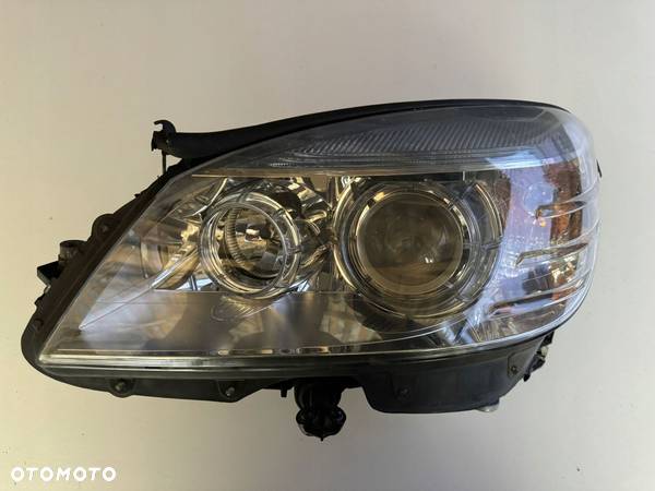 LAMPA PRZEDNIA LEWA BI-XENON MERCEDES W204 A2048203159 - 1