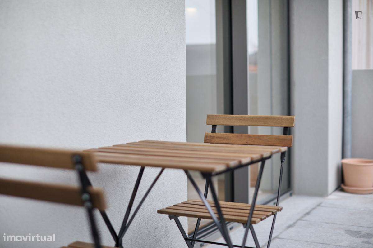 Apartamento com 1 quartos - localizado em Santo Ildefonso Porto - Grande imagem: 2/9