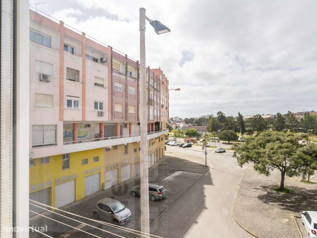 APARTAMENTO T3 DUPLEX INVERTIDO COM GARAGEM FECHADA UMA RARIDADE NO...-15
