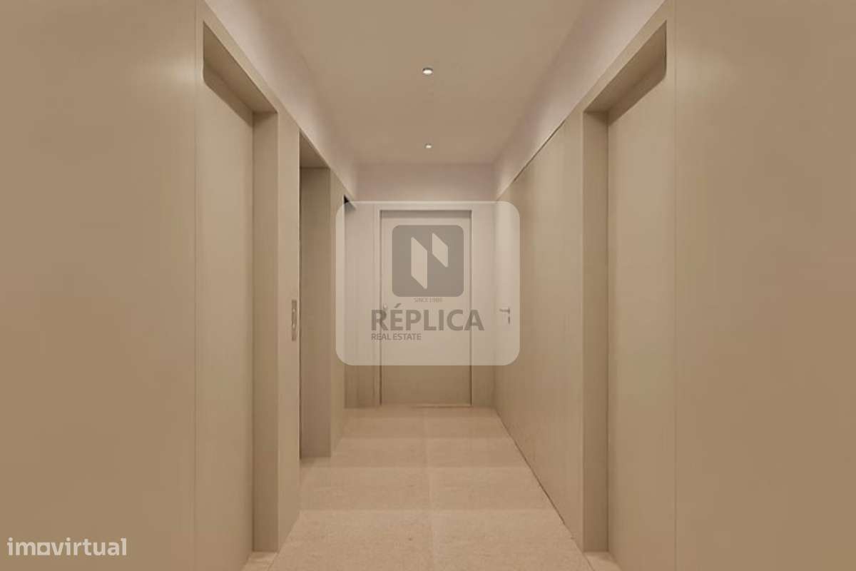 Apartamento T0 com Varanda e Garagem na Costa Cabral, Porto-7