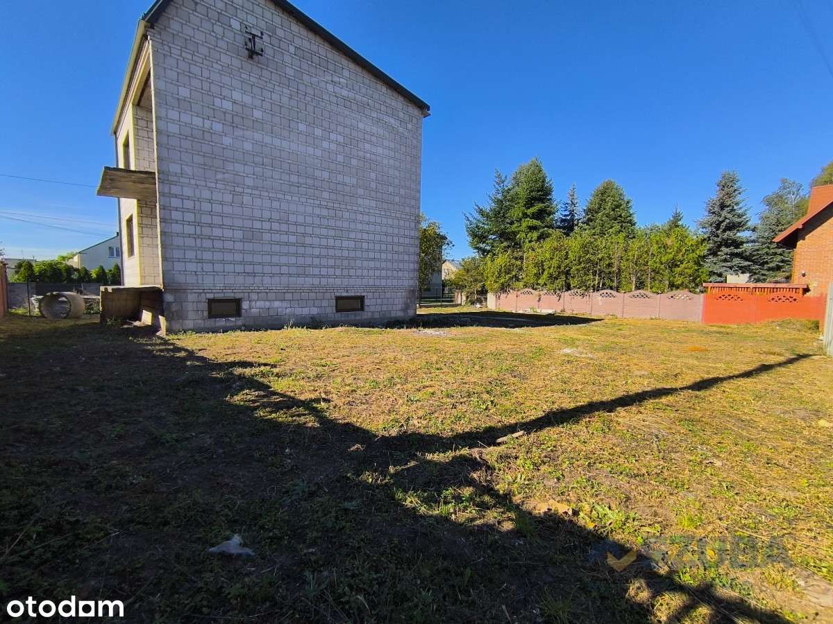 Na sprzedaż Dom z potencjałem w spokojnej okolicy-12