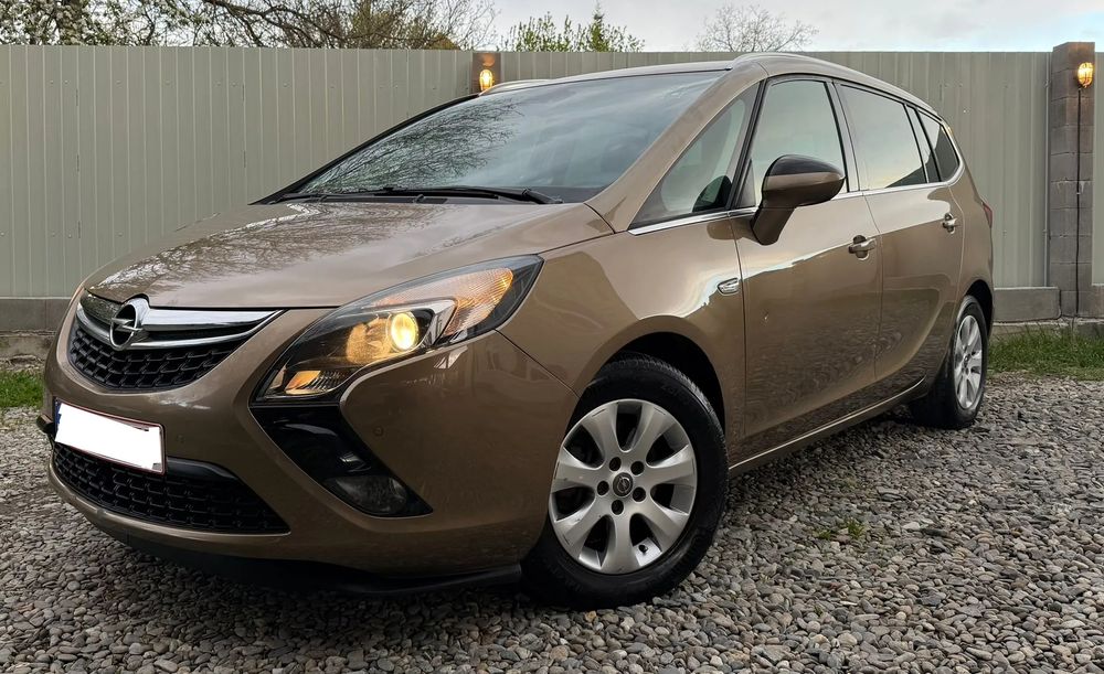 Opel Zafira C [2011 - Prezent 2014