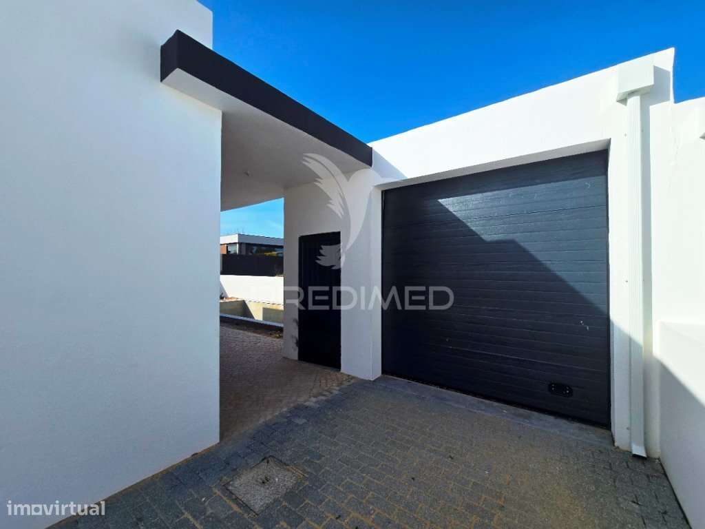 Moradia Isolada T3, c/Piscina e Box, Brejo Clérigo - Azeitão - Grande imagem: 4/39