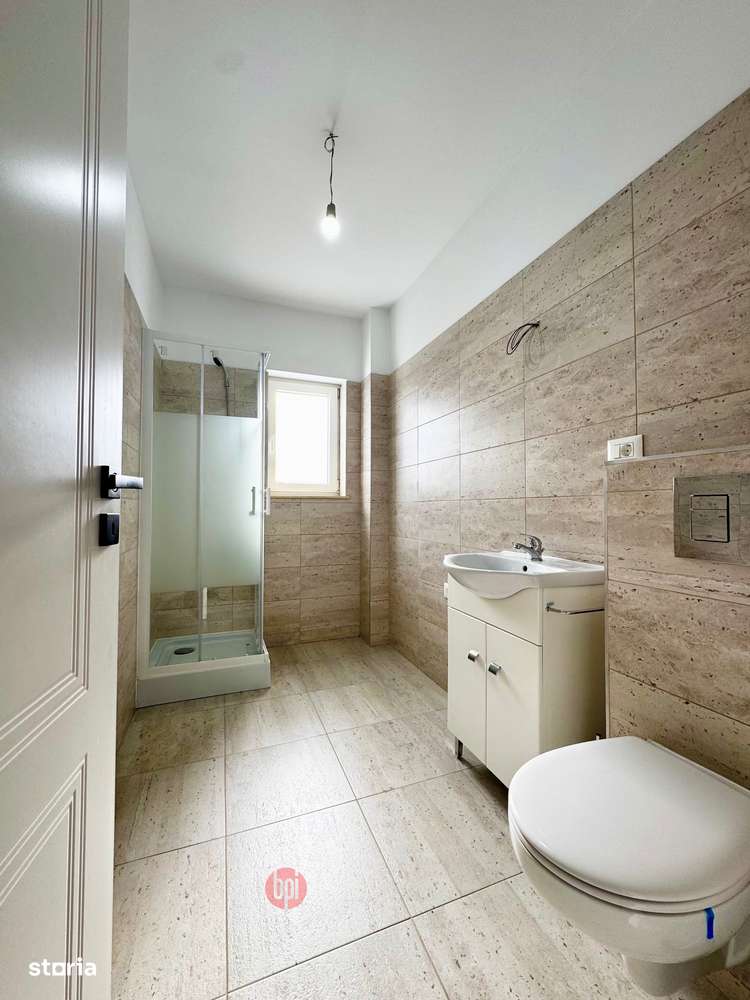 SE VINDE Apartament cu 4camere+boxa+3locuri de parcare, in Falticeni-8