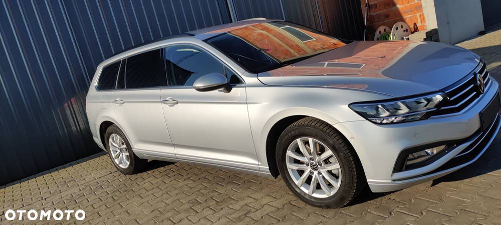 Volkswagen Passat 2.0 TDI EVO Essence DSG - 3