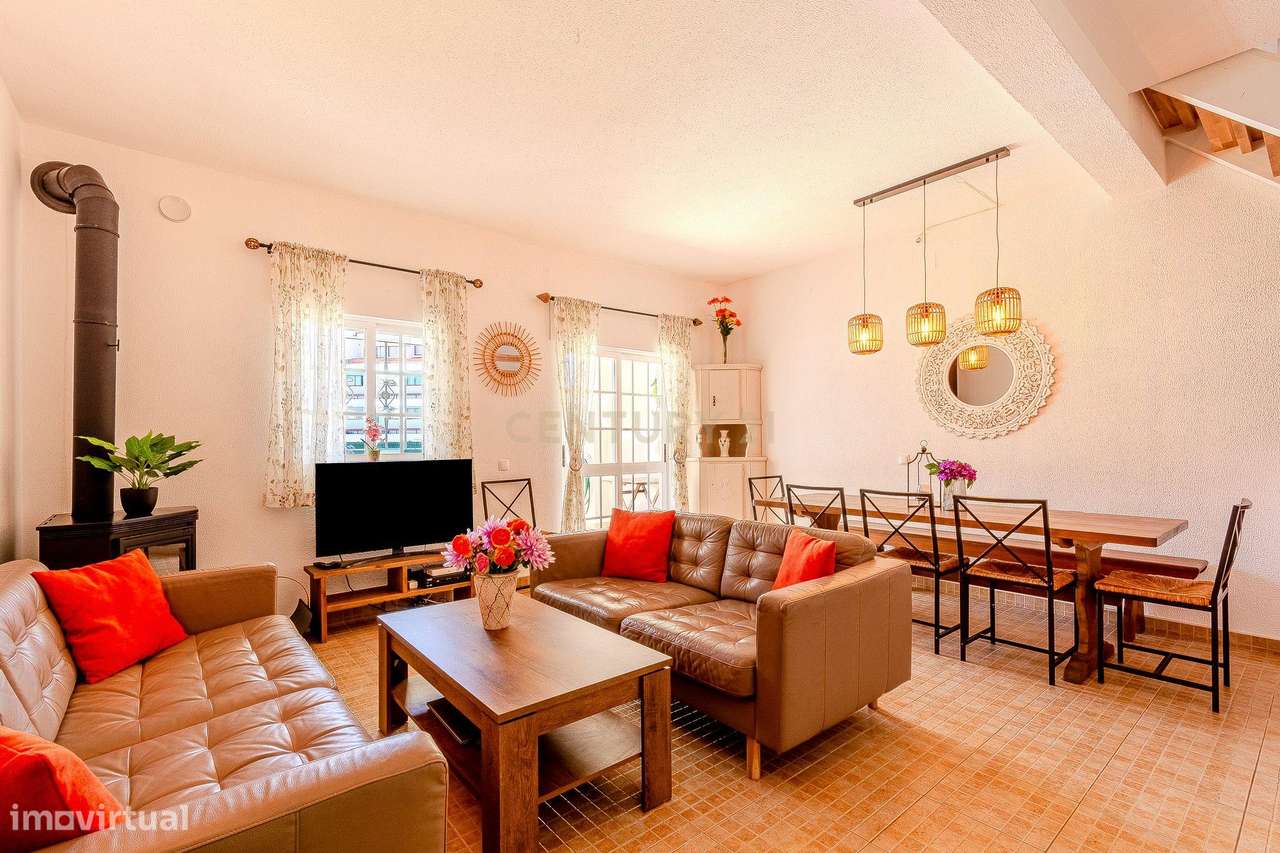 T2+2 c/ piscina privada, jardim e estacionamento - Grande imagem: 5/58